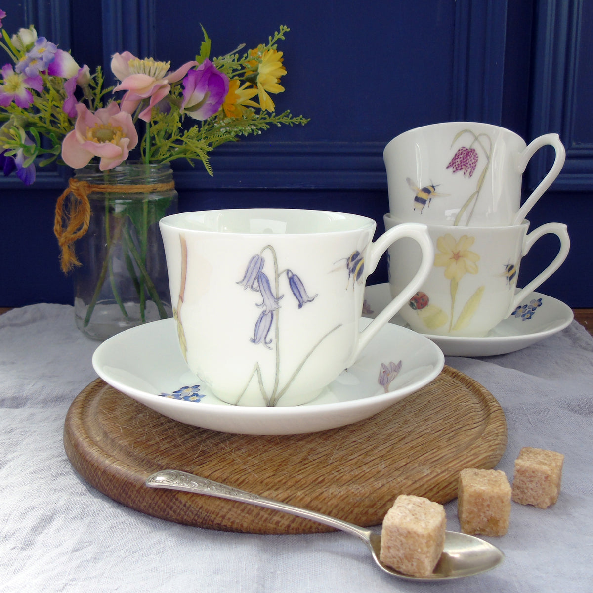 Fine bone china clearance tea cups and saucers